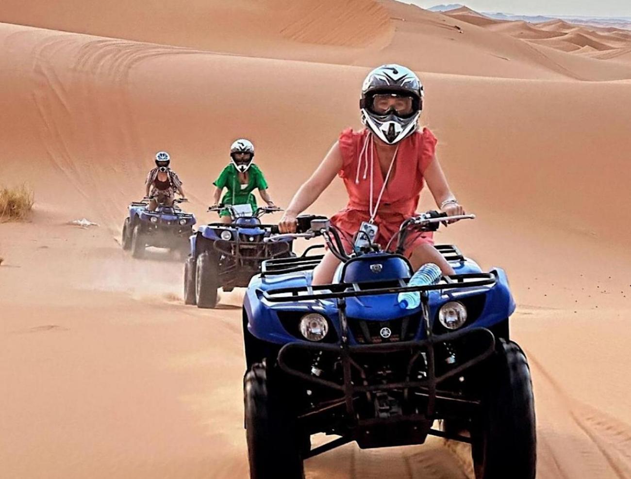 ホテル Toop Luxury Camp メルズーガ エクステリア 写真
